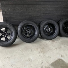 スタッドレスタイヤホイールセット　ヨコハマ　アイスガードSUVG075　215/70R16の画像