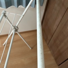 室内用 折りたたみ 物干し竿 の画像