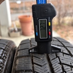 冬タイヤ14インチ★ 155/65R14 ★ コンパクトカー用アルミ付きブリヂストン製スタッドレス ★ バリ山! 深溝４本組 ★ ブリザック  ★ ノート アクア ヴイッツ スイフト用 ★ 群馬県発 ★ 手渡可の画像