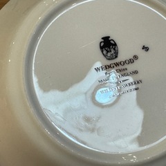 A7178【ウェッジウッド】ワイルドストロベリー リー 4点セット 黒壺 カップ ソーサーの画像