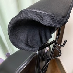 ニトリ　デュオレスト ゲーミングチェア オフィスチェア ドットブラック 姿勢サポート ヘッドレスト付きの画像