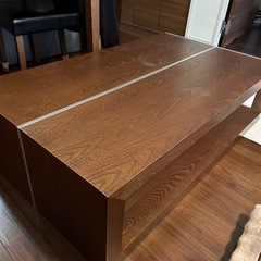 高級テーブルの画像