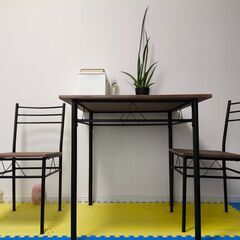 テーブル椅子3点セットの画像