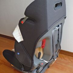 コンビ チャイルドシート　クリーニング済の画像