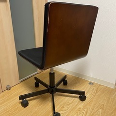 オフィスチェアの画像