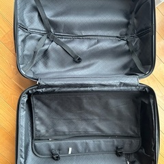 キャリーバッグ 黒の画像