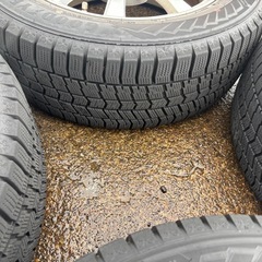 215/60R17 スタッドレスタイヤ 17インチ アルミ付4本 アルファード等の画像