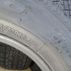 冬14インチ【富山】日本製 トーヨー 185/70R14【~富山 手渡しもOK】 ノート フリード カローラ フィールダ 中古4本 TOYO GIZの画像