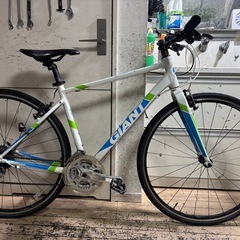 GIANT　CROSTER クロスバイク ホワイト/ブルー/グリーン の画像