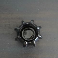 ビンテージ黒ガラス蝋燭立ての画像