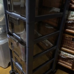 4段クリア収納ケースの画像