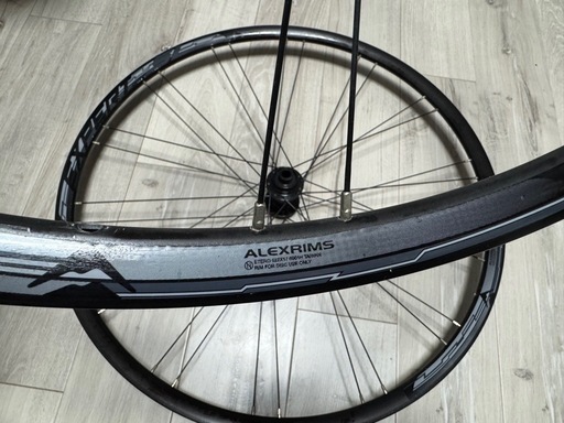 Alexrims Discホイール Expert SL (ゼンチュウ) 海老名のロードバイク