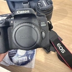 Canon8000d 単焦点レンズ　一眼レフセットの画像