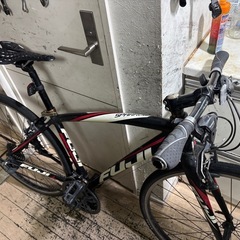 FUJI クロスバイク アルミフレーム 黒・赤・白の画像