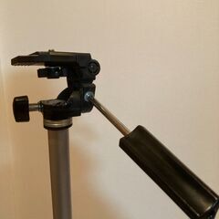 カメラ三脚 ☆無料に致しました まだ十分使えます 処分するのはもったいなくの画像