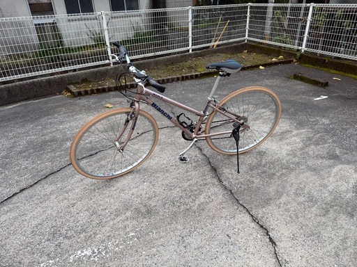 稀少アルミフレームBianchi クロスバイク 700C ピンク (ととと) 水族館