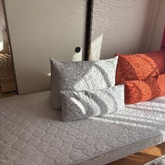 流行りのアイランドソファーの画像