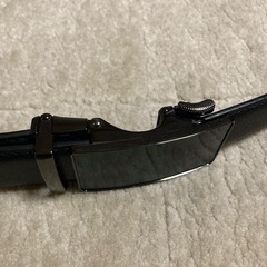 黒のベルトの画像