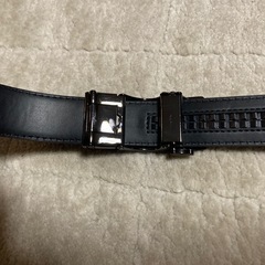 黒のベルトの画像