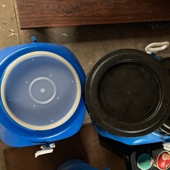 蓋付き保存用バケツの画像