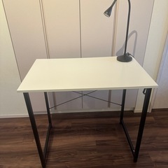 【3点セット】デスク/イス/スタンドライトの画像