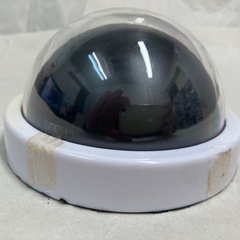 ダミー防犯カメラ 監視カメラ ドーム型 屋内 屋外 配線不要 電池式 ジャンク 防犯グッズ 防犯対策 安全対策 盗難対策 防犯用品 ホームセキュリティの画像