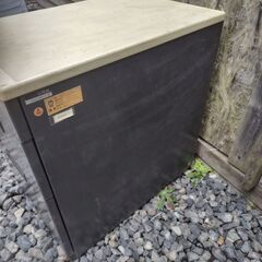 事務用　３段引出し　スチール製の画像