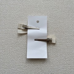 ホワイトリボンヘアピン2個セットの画像
