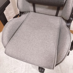 Contieaks ゲーミングチェアの画像