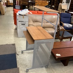 イ2512-219 スライド式 パソコンデスク キズ汚れめくれ有りの画像