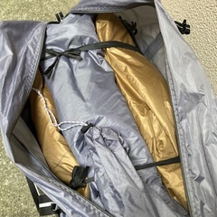 高級ブランド2ルームのテント🌟バッグつき購入価格3万円くらい😃テントファクトリーの「フォーシーズントンネル2ルームテント」リビングと寝室が一体化した2ルームテントいの画像