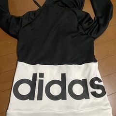 adidasジャージの画像