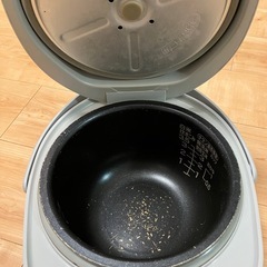 電気炊飯器の画像