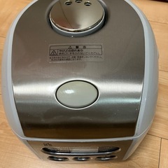 電気炊飯器の画像