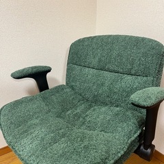 引取限定【新中古】オフィスチェア　幅広67cmあぐらの画像