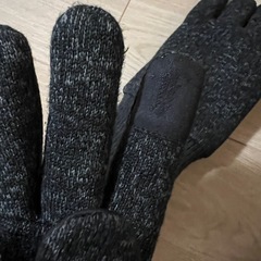 ユニクロ ヒートテック手袋 タッチパネル対応ニット手袋 ダークグレーの画像