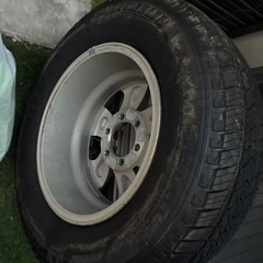 プラド150系
スペアタイヤ1本の画像