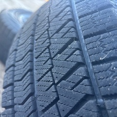 205/60R16 スタッドレスタイヤ アルミ付4本セット ブリザック VRX2の画像