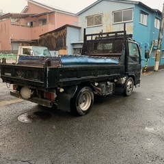 いすゞ エルフ 2トンダンプの画像