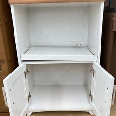 A-935【リユースのサカイ野々市店】ジモティ来店特価‼ 食器棚 木製 木目調 ホワイト クリーニング済みの画像