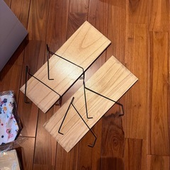 【差し上げます]ダイソー他、ウォールラックなどの画像