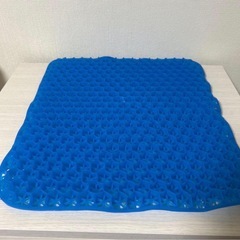 【新品】ゲルクッション 大衝撃吸収 クッション 座布団 カバー付き 事務 作業 在宅の画像