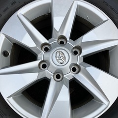 150系プラド後期純正タイヤホイールの画像