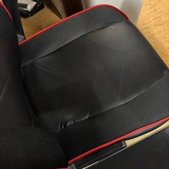 ゲーミングチェア　ブラックの画像