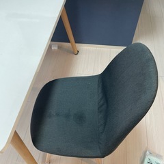 ダイニングテーブル、チェアセットの画像