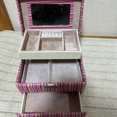 アクセサリーケースの画像
