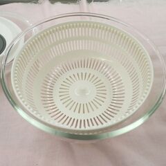 美品！ イワキ サラダスピナー 耐熱ガラス 2.7L 水切り 調理器具 蒸し器 ボウル iwaki 札幌 西岡店の画像