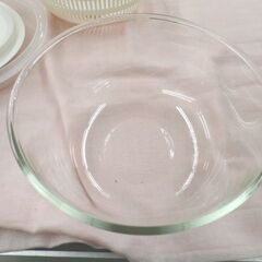 美品！ イワキ サラダスピナー 耐熱ガラス 2.7L 水切り 調理器具 蒸し器 ボウル iwaki 札幌 西岡店の画像