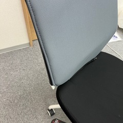 オフィスチェア　椅子　3つありますの画像