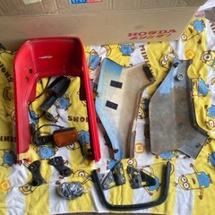 cbx cbr 部品　外装　テール　エンジン　ホイル　シートの画像